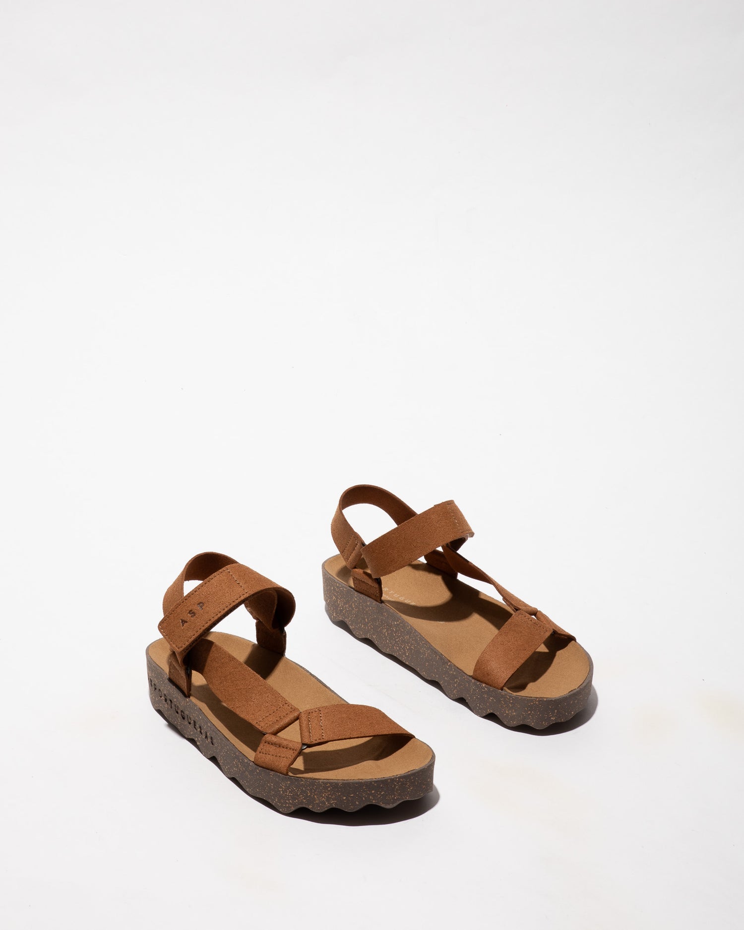 Clew L Castanho AS PORTUGUESAS