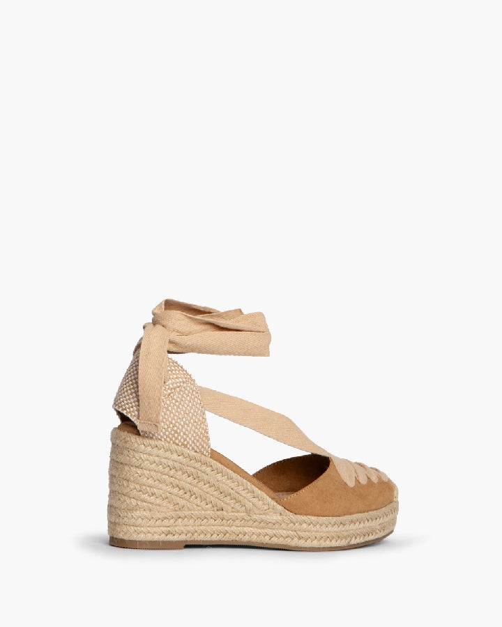 Sandálias Larissa Camel