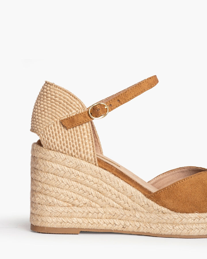 Sandália Manila Camel (Tam. 35)