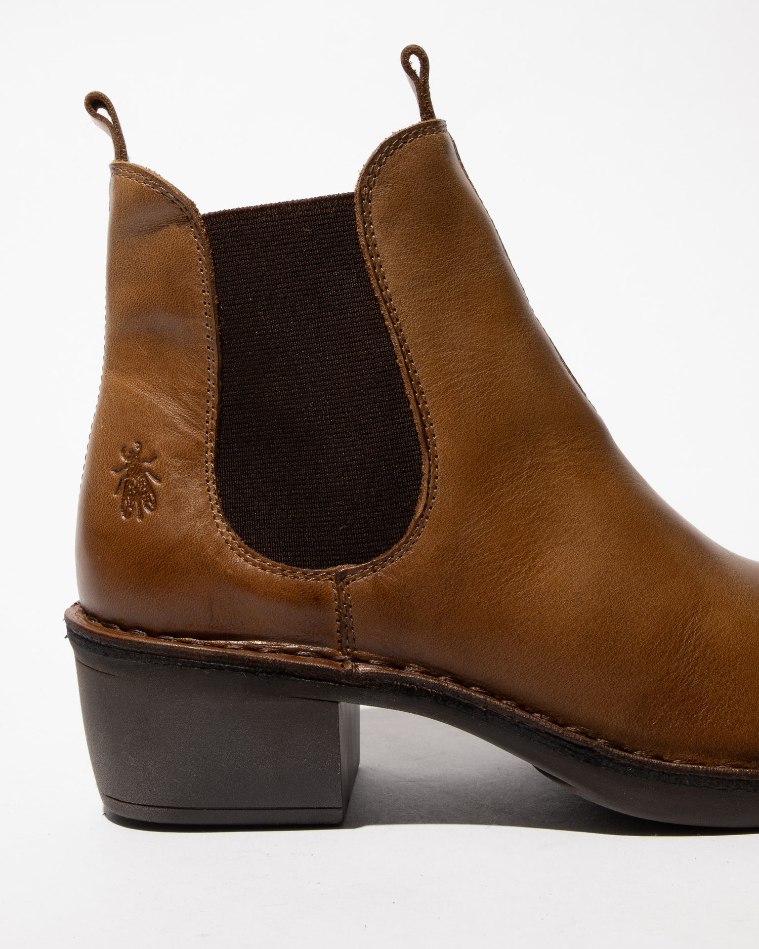 Botas Camel MEME030FLY