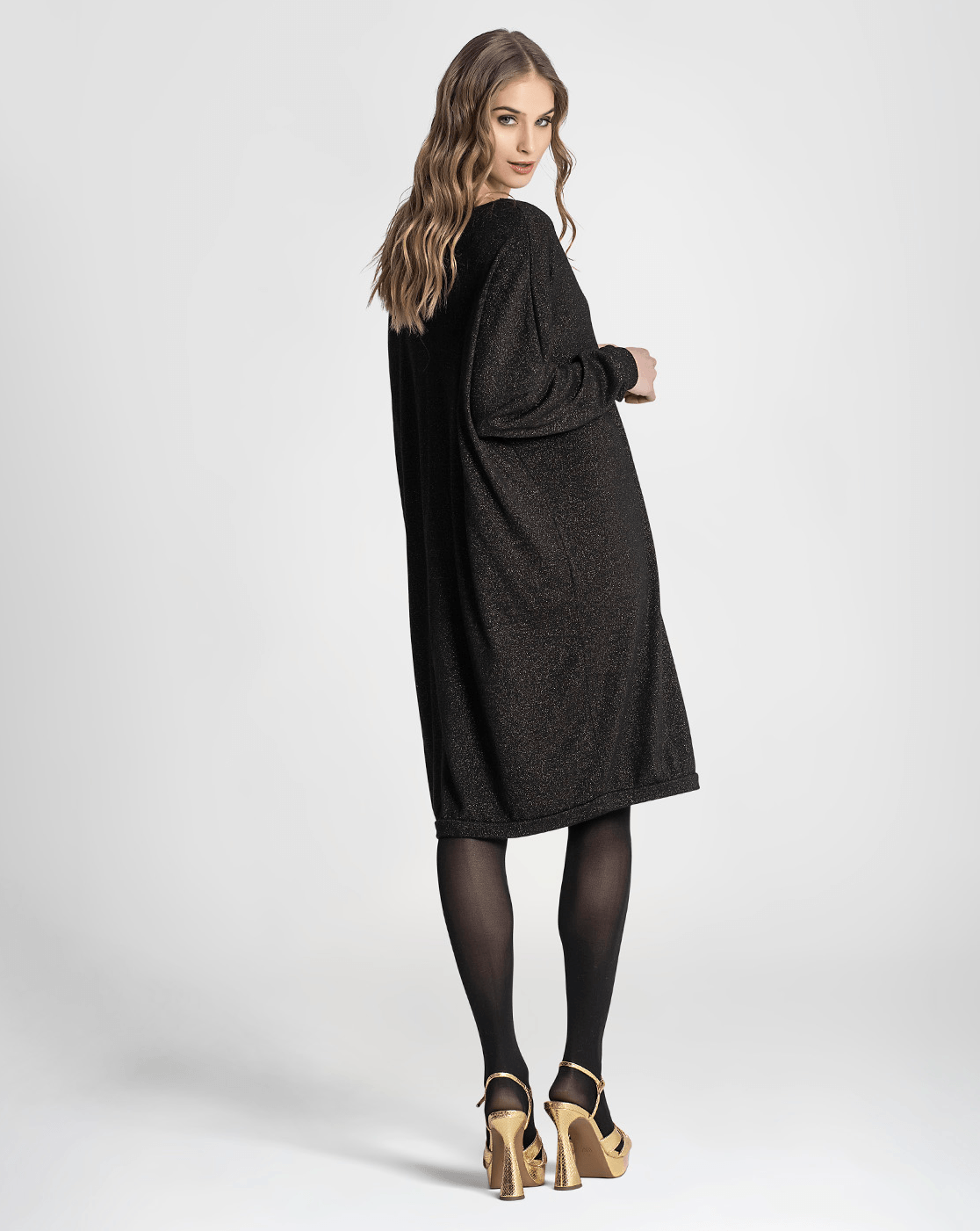 Vestido Preto com Brilho Ruga